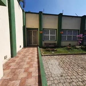  Quarto em Acomodações Particulares Morar Bem Brasil